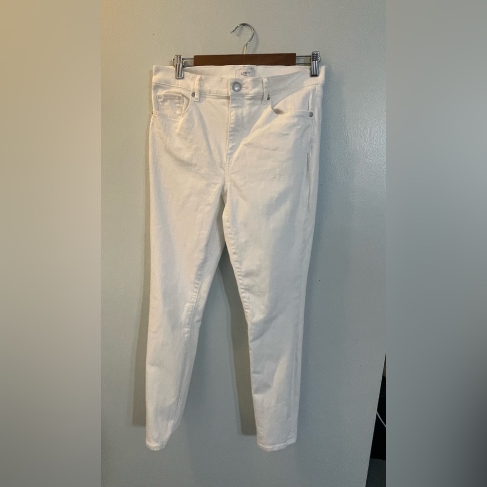 Loft Outlet like new White Skinny Ankle jeans size 6